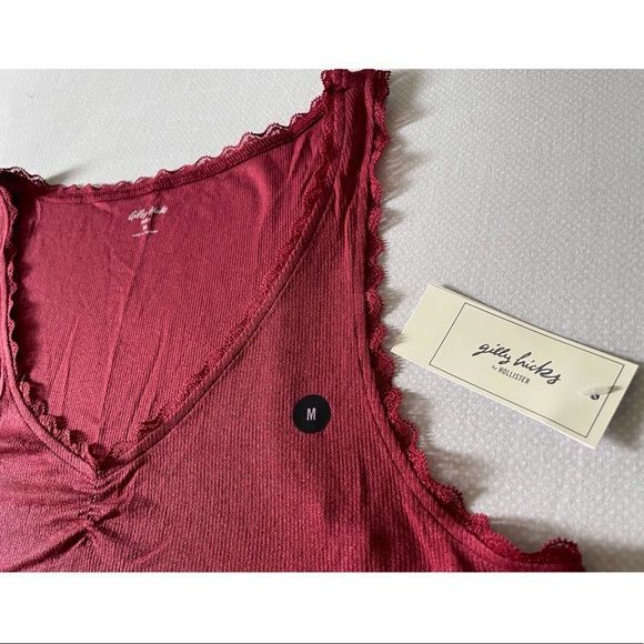 Hollister Tank - Picture 2 of 3